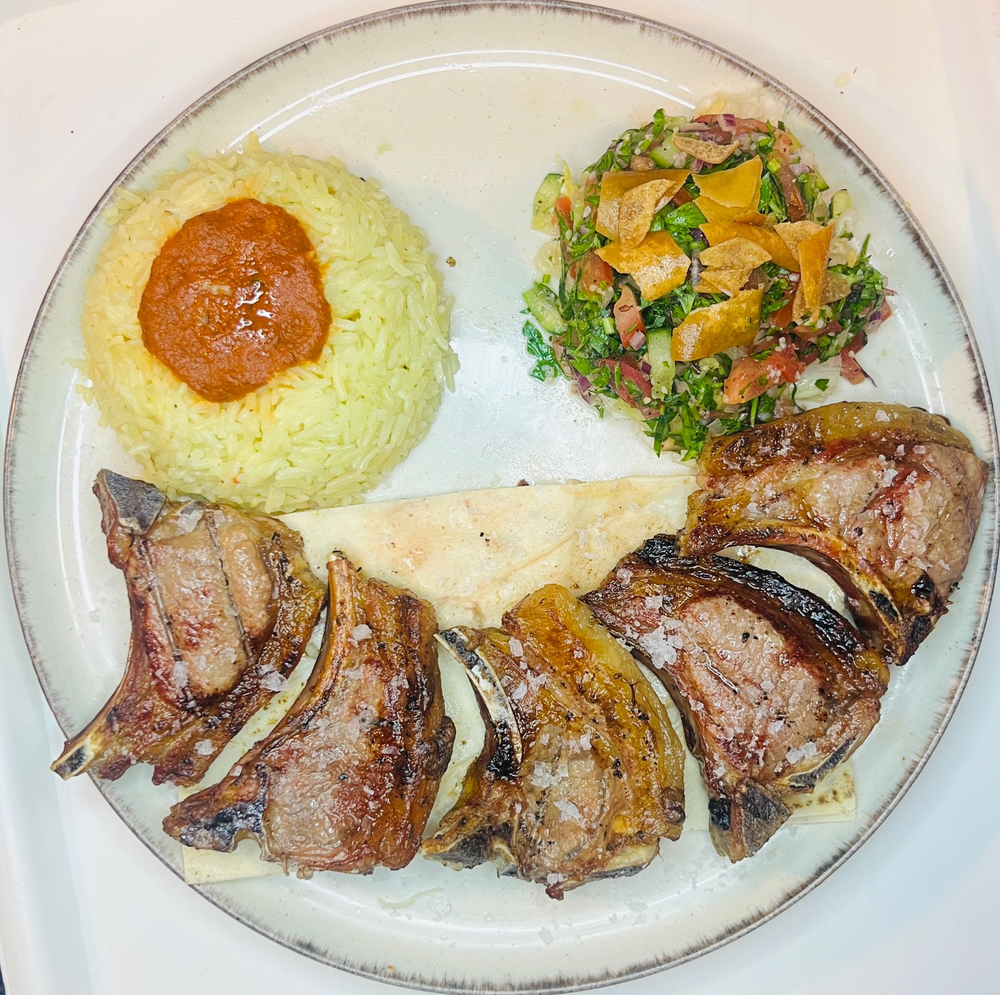 lammekoteletter tallerken